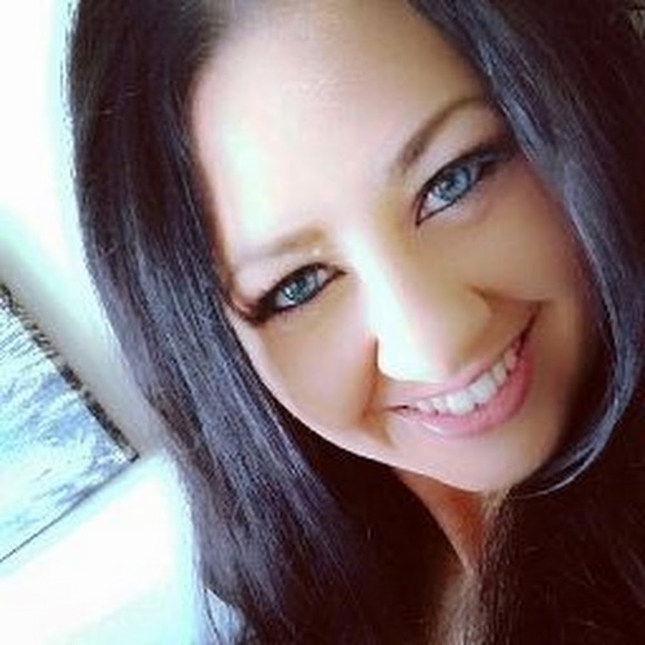 Meet your Posher, Linzi - Picture 1 of 1